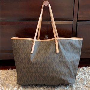 Michael Kors Shoulder Bag